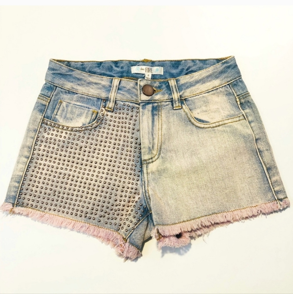 NWT Love Fire Denim Studded Shorts Acid Wash Pink Raw Edge Hem Junior Size 9